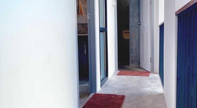 Sleepbox Hostel Suratthani Surat Thani Exterior foto